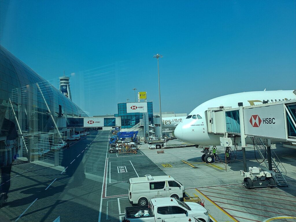 Dubaj bez wielu linii lotniczych: KLM wraca dopiero na wiosnę